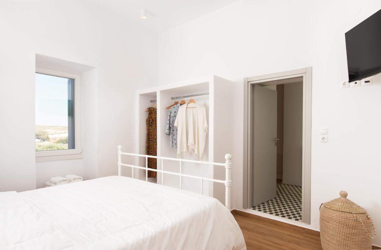 Haroto Suites Trypiti Extérieur photo