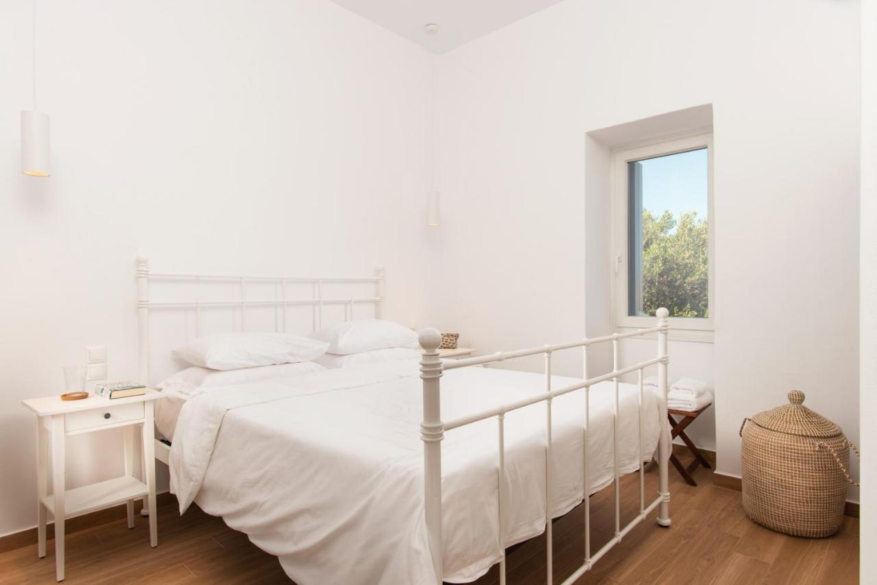 Haroto Suites Trypiti Extérieur photo