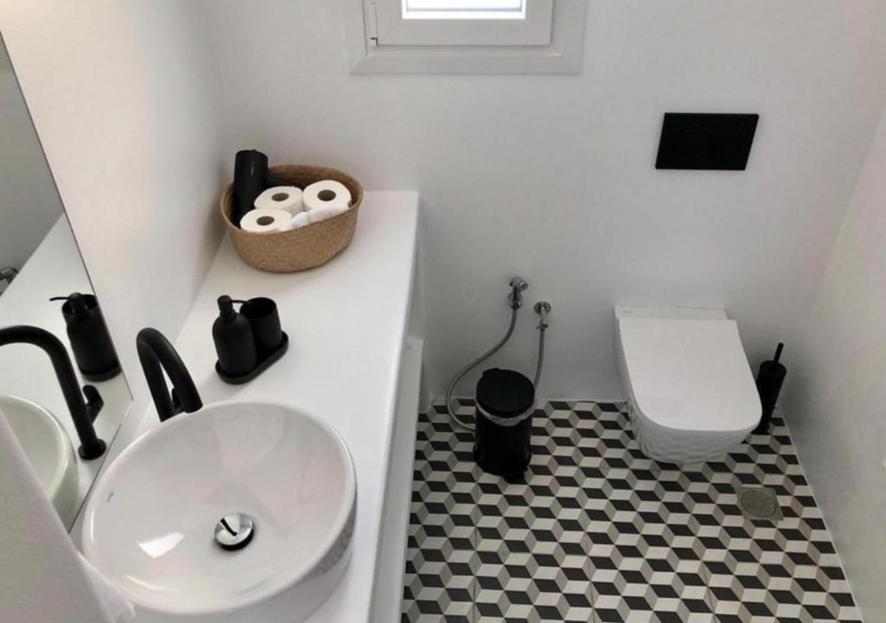 Haroto Suites Trypiti Extérieur photo
