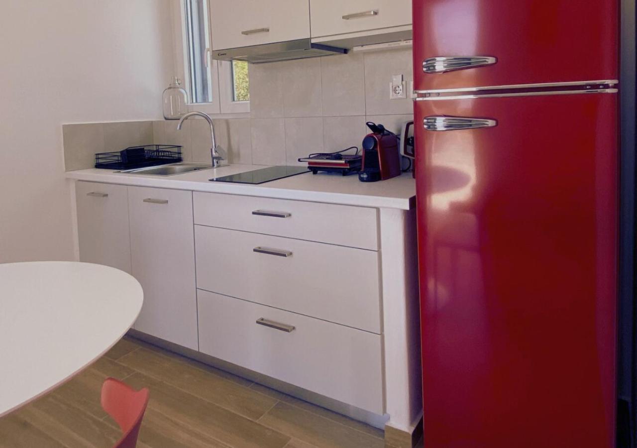 Haroto Suites Trypiti Extérieur photo